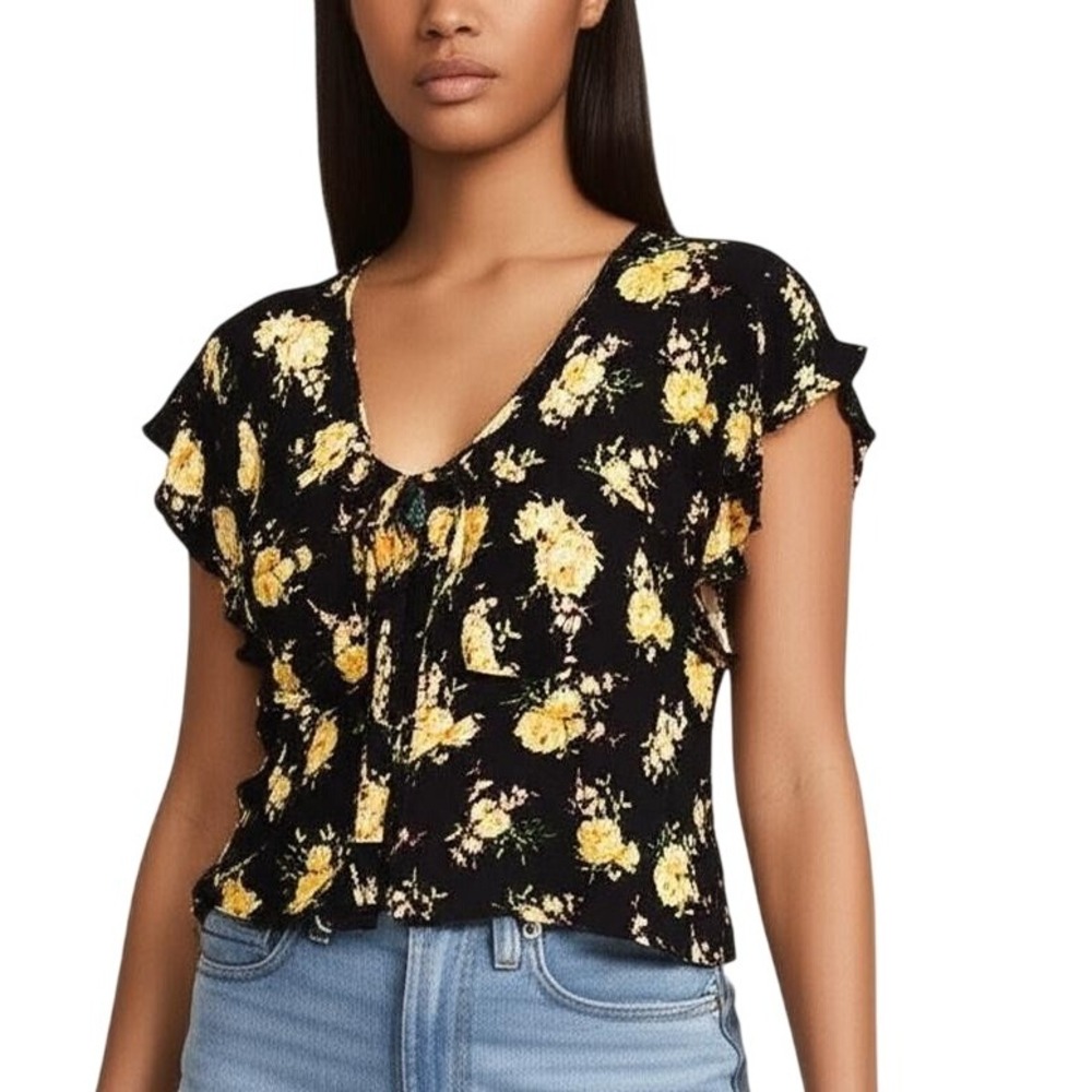 Sweet Wanderer Blouse Size M Black Floral‎ V-Neck Tie Back Flutter Sleeve Boho